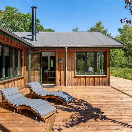 Duco - 780m From The Sea By Interhome